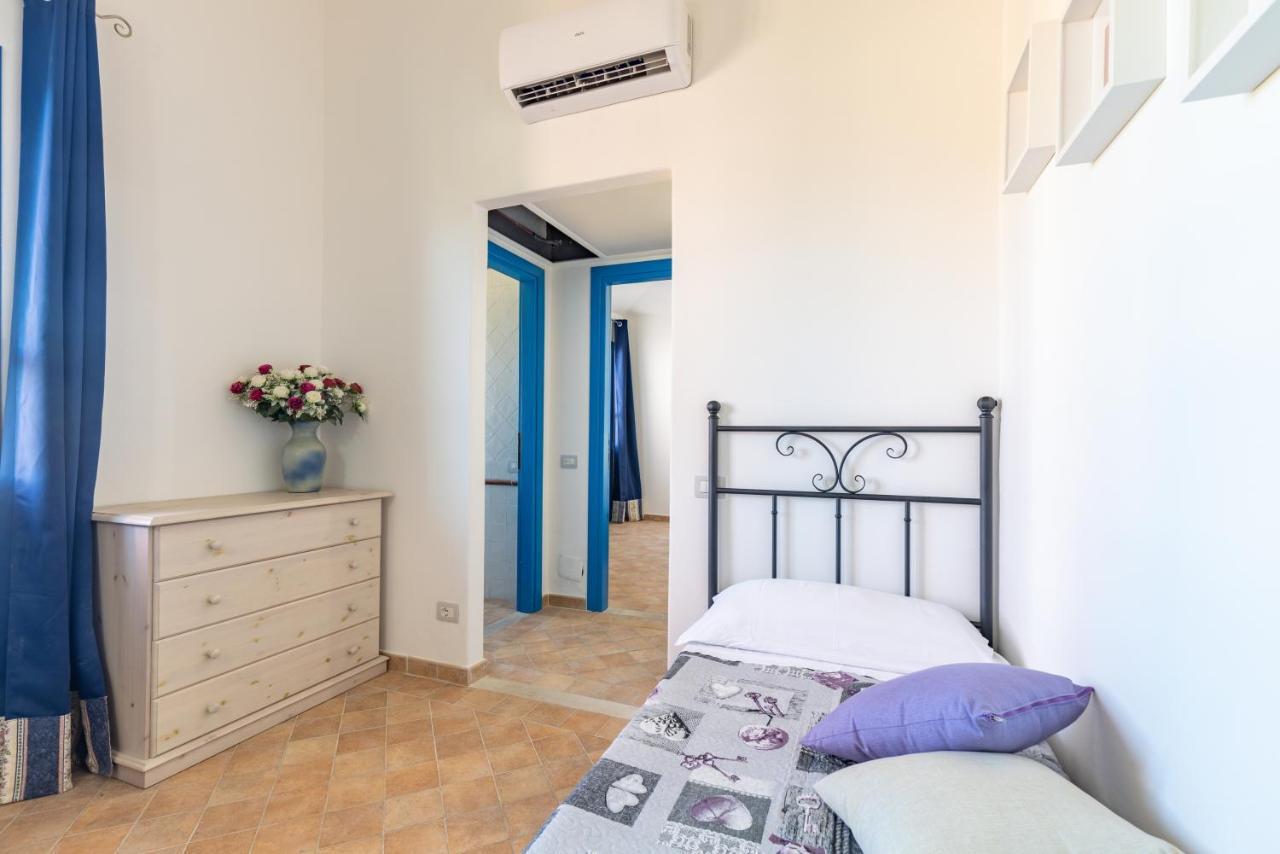 H14 Porto Frailis Hotel Arbatax Bagian luar foto